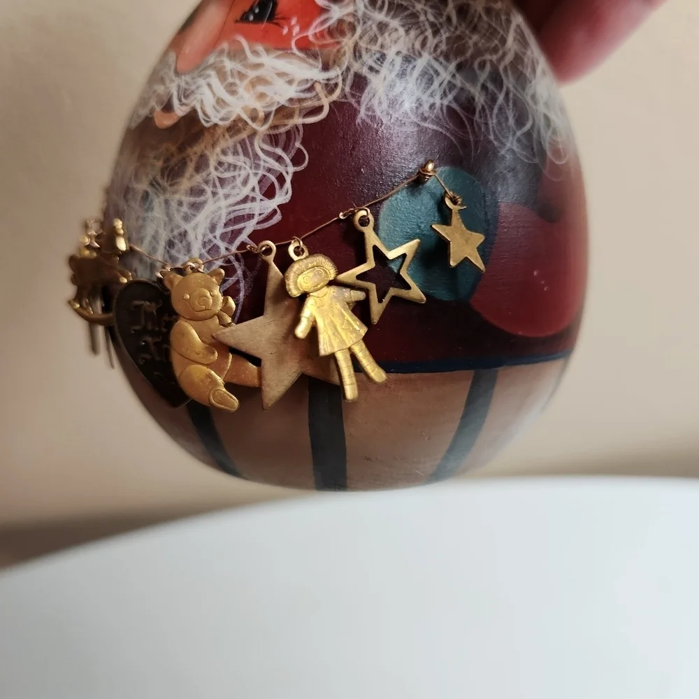 Heartstrokes Wooden Handpainted Santa w/Charms